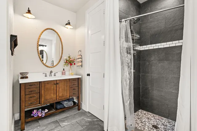 $1,250,000 | 101 Durango, Johnson City, TX 78636