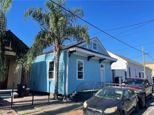 $1,500 | 1227 North Miro Street, New Orleans, LA 70119