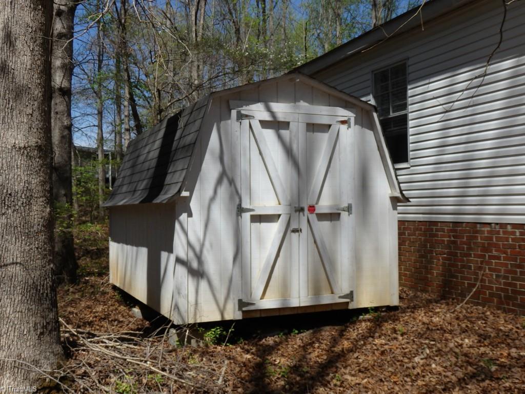 1744 Finch Farm Road Thomasville, NC 27360 - Photo 24 of 25 outbuilding
