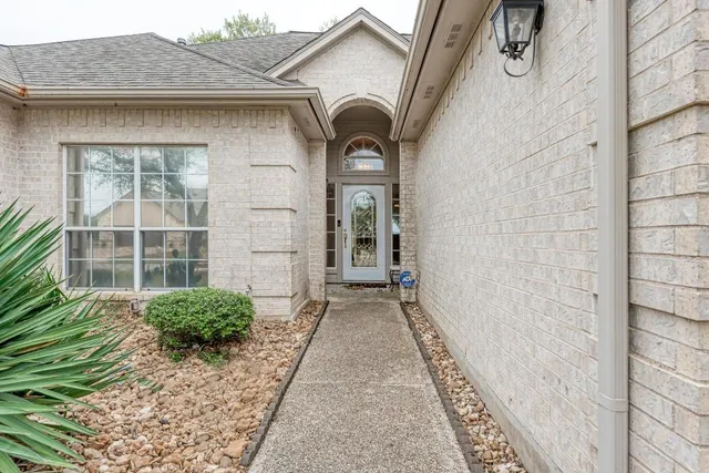 a house view with a outdoor space