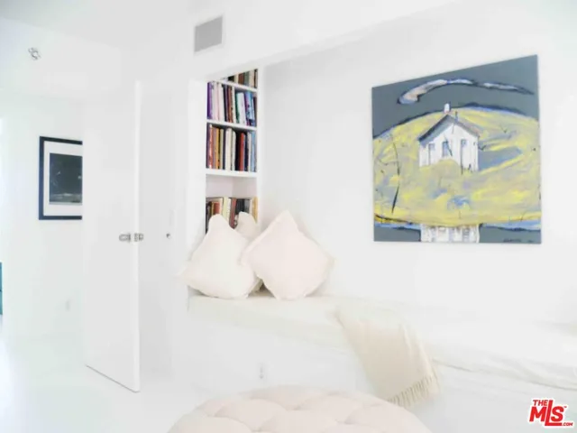 $8,600 | 409 Westminster Avenue, Venice, CA 90291