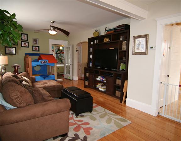 2 Hayden Road Saugus, MA 01906 - Photo 2 of 18 Gallery Image 2