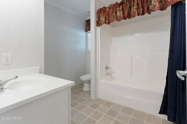 $255,000 | 2089 Condry Lane, Caryville, FL 32427
