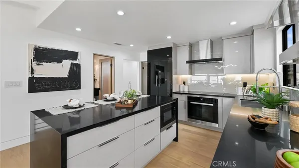 $3,195,000 | 1095 Miramar Street, Laguna Beach, CA 92651