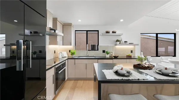 $3,195,000 | 1095 Miramar Street, Laguna Beach, CA 92651