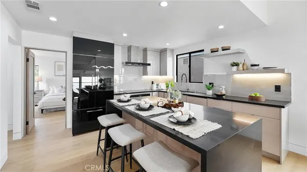$3,195,000 | 1095 Miramar Street, Laguna Beach, CA 92651
