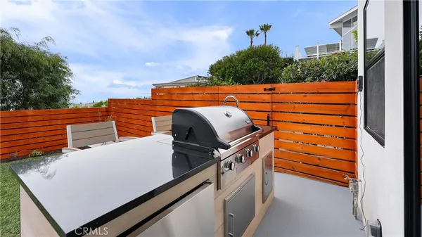 $3,195,000 | 1095 Miramar Street, Laguna Beach, CA 92651