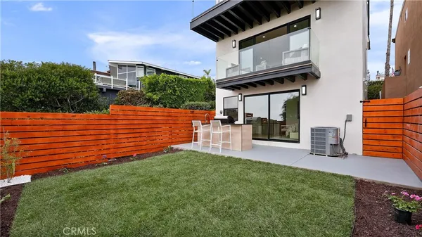 $3,195,000 | 1095 Miramar Street, Laguna Beach, CA 92651