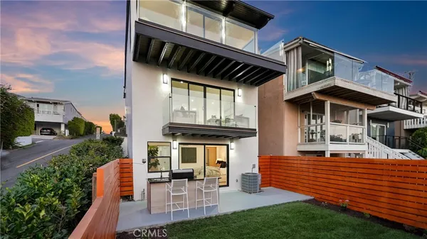 $3,195,000 | 1095 Miramar Street, Laguna Beach, CA 92651