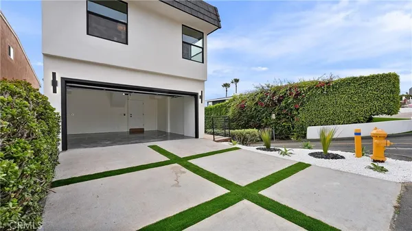 $3,195,000 | 1095 Miramar Street, Laguna Beach, CA 92651