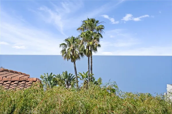 $3,195,000 | 1095 Miramar Street, Laguna Beach, CA 92651