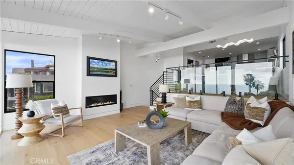 $3,195,000 | 1095 Miramar Street, Laguna Beach, CA 92651