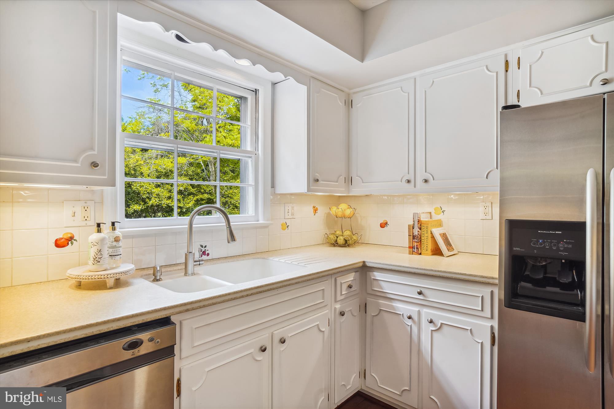 10001 Carter Road Bethesda, MD 20817 - Photo 31 of 78 Love a window over the Kitchen sink!