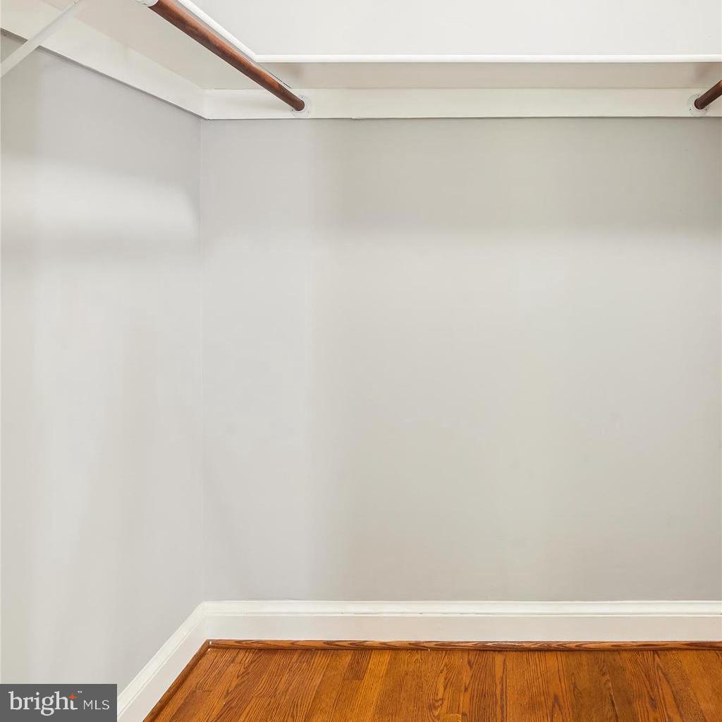10001 Carter Road Bethesda, MD 20817 - Photo 47 of 78 2 Walk In Closets