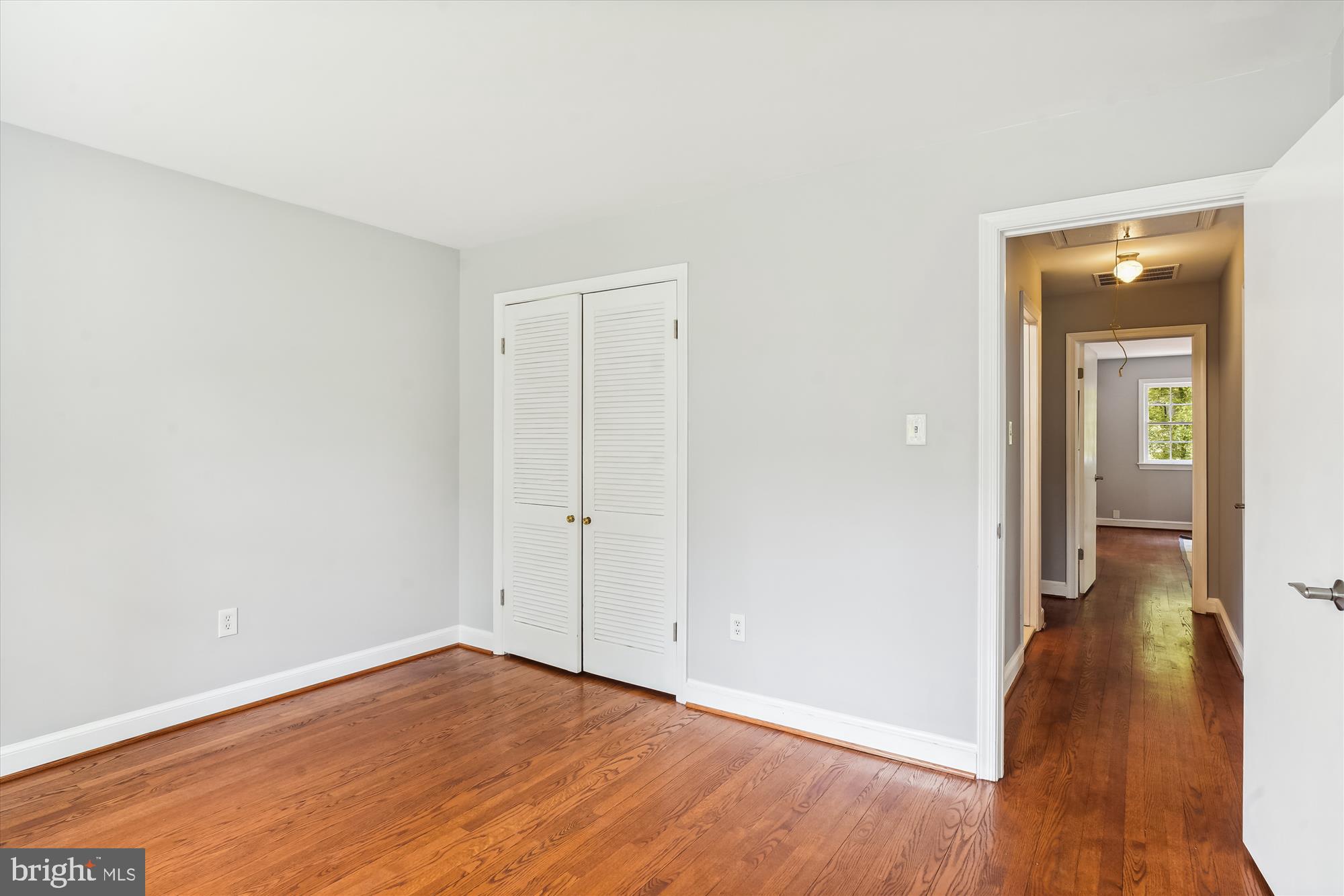 10001 Carter Road Bethesda, MD 20817 - Photo 53 of 78 Third Bedroom on Main Level
