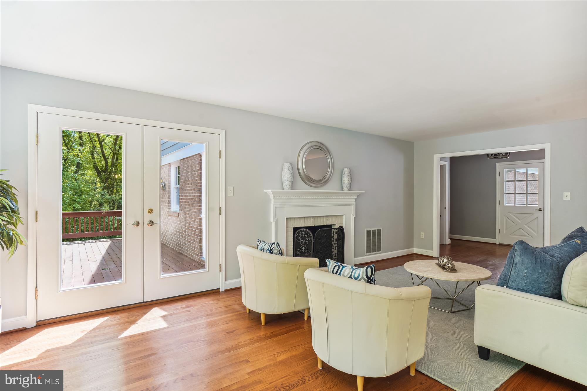 10001 Carter Road Bethesda, MD 20817 - Photo 6 of 78 Exit to Elevated Deck off the Living Room