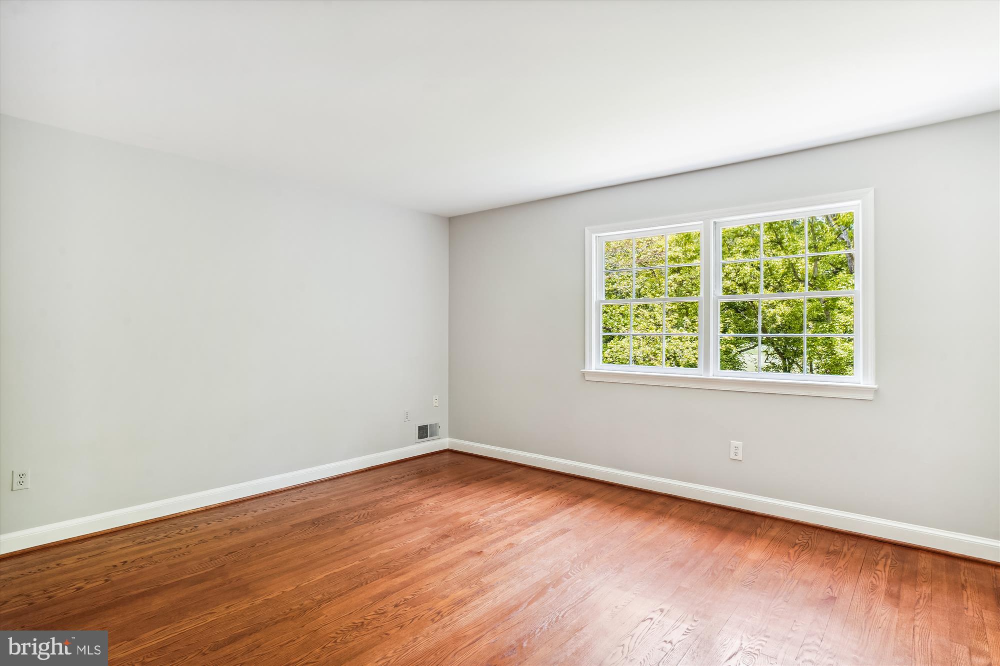 10001 Carter Road Bethesda, MD 20817 - Photo 61 of 78 Upper Level Bedroom #5