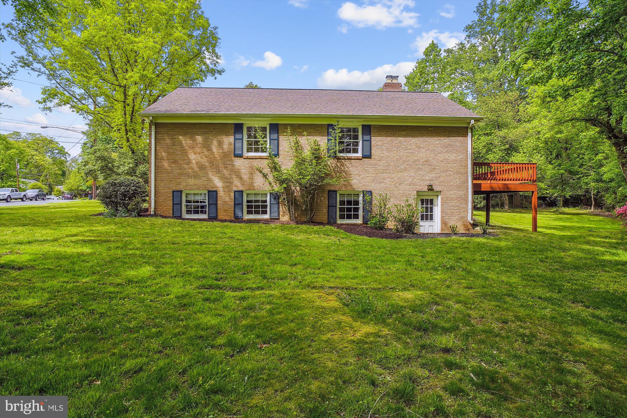 10001 Carter Road Bethesda, MD 20817 - Photo 68 of 78 Side Elevation