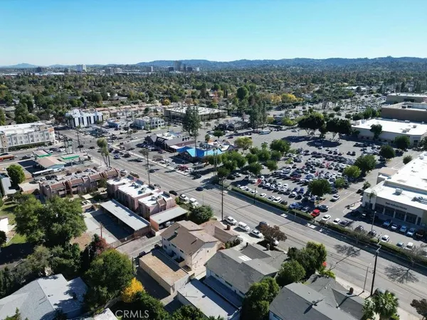 $1,599,999 | 22855 Vanowen Street, West Hills, CA 91307