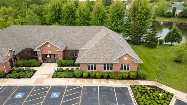 $950,000 | 3941 75th Street, Unit 3941, Aurora, IL 60504