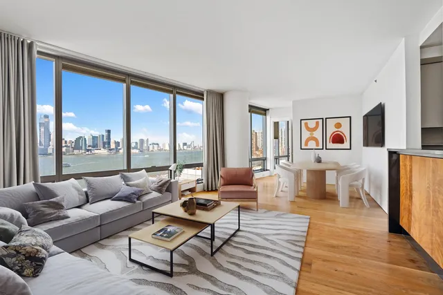 $2,380,000 | 10 West Street, Unit 16A | Battery Park City