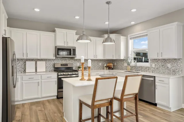 $550,000 | 9850 Glacial Valley Road, Woodbury, MN 55129