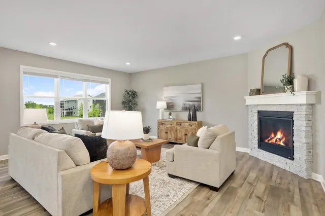 $550,000 | 9850 Glacial Valley Road, Woodbury, MN 55129