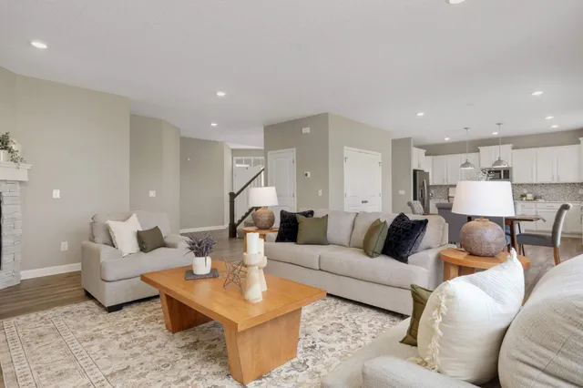 $550,000 | 9850 Glacial Valley Road, Woodbury, MN 55129