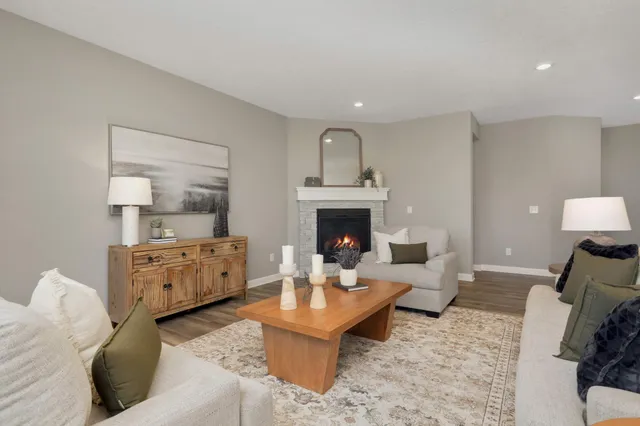 $550,000 | 9850 Glacial Valley Road, Woodbury, MN 55129