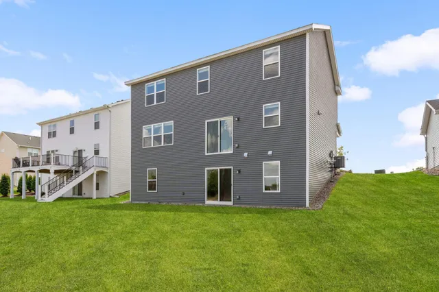 $550,000 | 9850 Glacial Valley Road, Woodbury, MN 55129