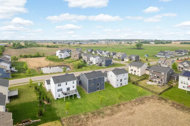 $550,000 | 9850 Glacial Valley Road, Woodbury, MN 55129