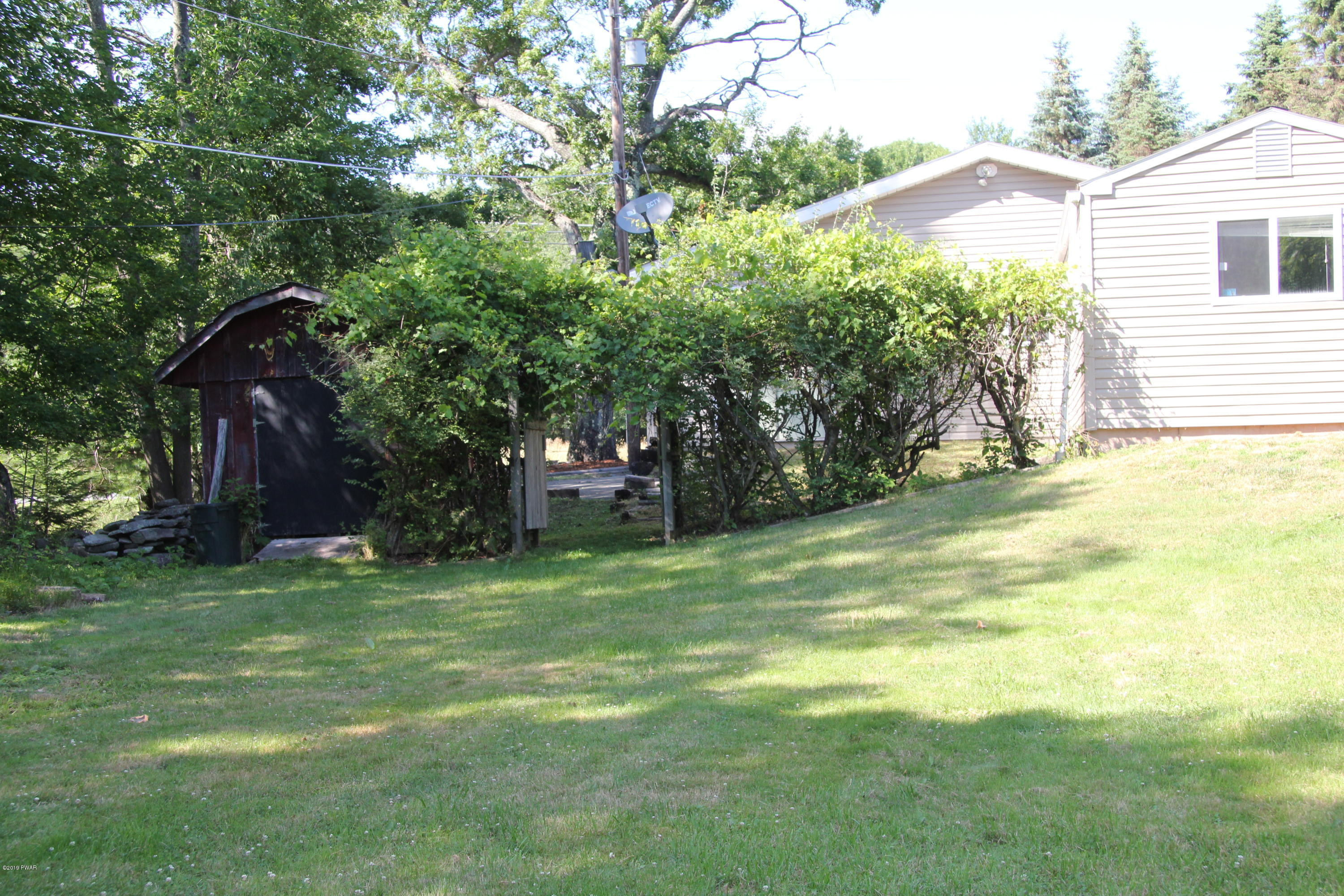 835 Long Ridge Road Hawley, PA 18428 - Photo 29 of 39