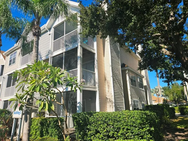 $239,000 | 850 South Tamiami Trail, Unit 321, Sarasota, FL 34236