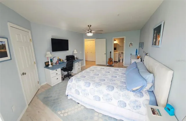 $239,000 | 850 South Tamiami Trail, Unit 321, Sarasota, FL 34236