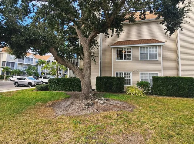 $239,000 | 850 South Tamiami Trail, Unit 321, Sarasota, FL 34236