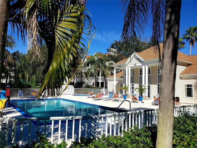 $239,000 | 850 South Tamiami Trail, Unit 321, Sarasota, FL 34236