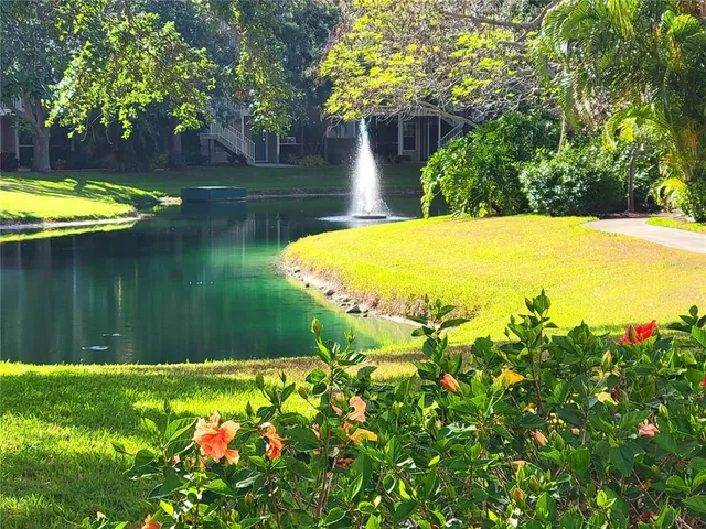 $239,000 | 850 South Tamiami Trail, Unit 321, Sarasota, FL 34236