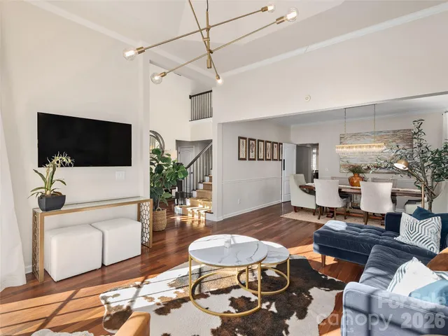 $1,600,000 | 335 Red Fox Circle, Asheville, NC 28803