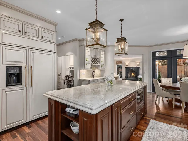 $1,600,000 | 335 Red Fox Circle, Asheville, NC 28803