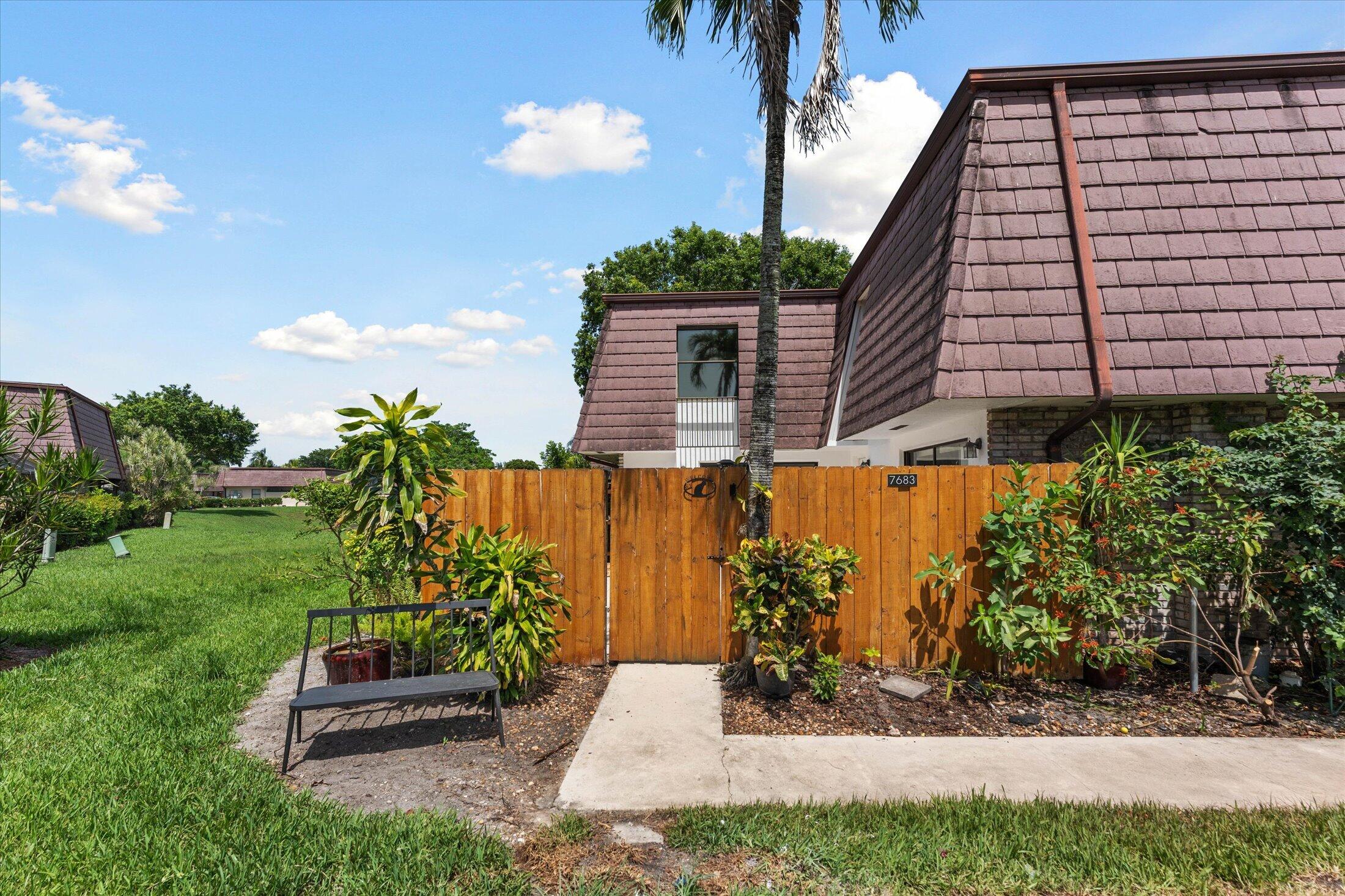 7683 Courtyard Run West Boca Raton, FL 33433 - Photo 3 of 30 03-7683 Courtyard Run W, Boca Raton-2