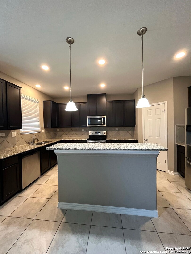 663 Pebble Bend New Braunfels, TX 78130 - Photo 12 of 23