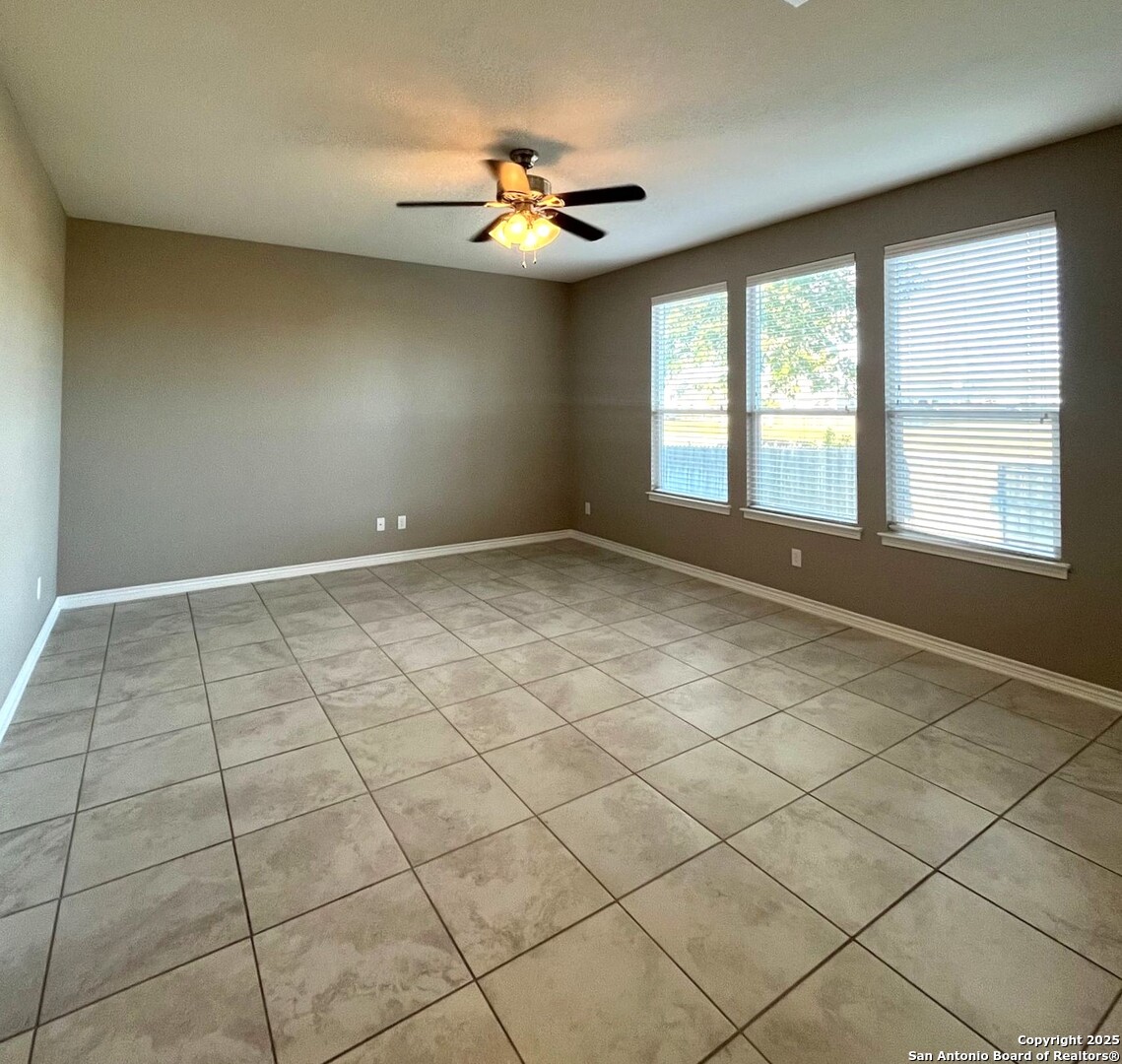 663 Pebble Bend New Braunfels, TX 78130 - Photo 9 of 23