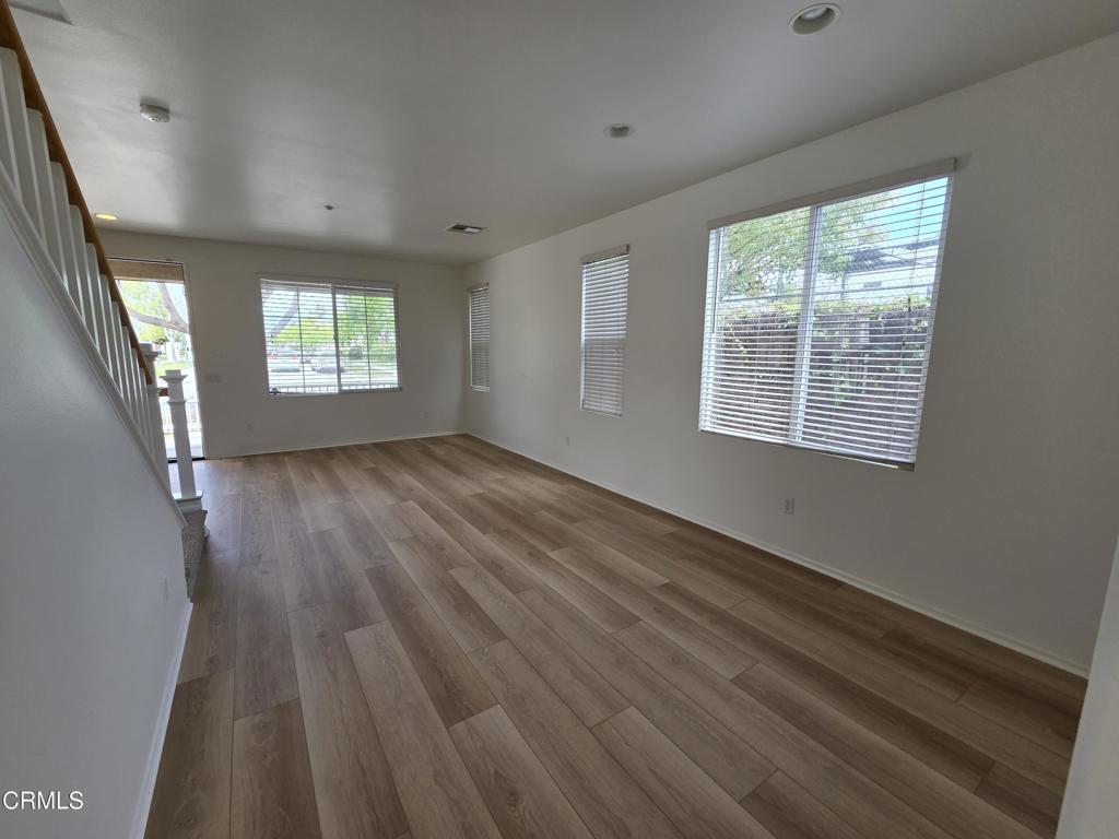 686 Morado Place Oxnard, CA 93030 - Photo 5 of 28