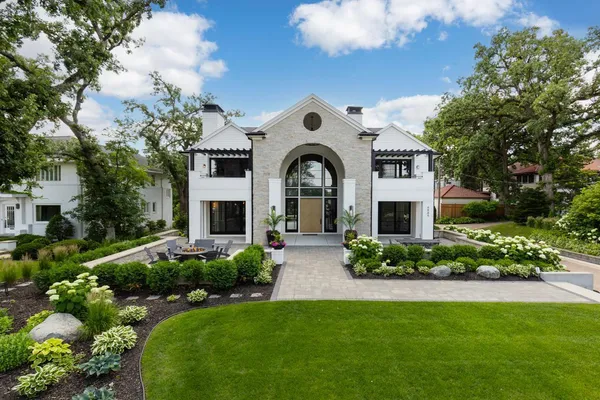 $4,450,000 | 4889 East Lake Harriet Parkway, Minneapolis, MN 55419