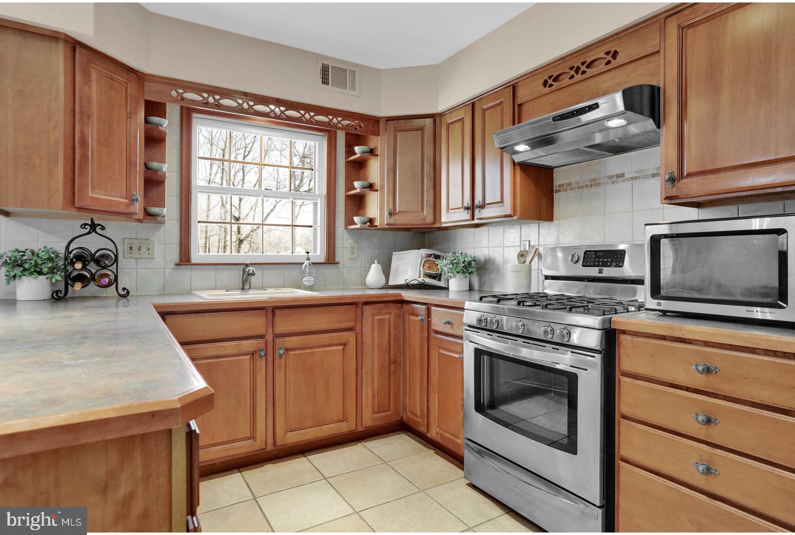 362 Ramsey Road Yardley, PA 19067 - Photo 14 of 39 Kitchen