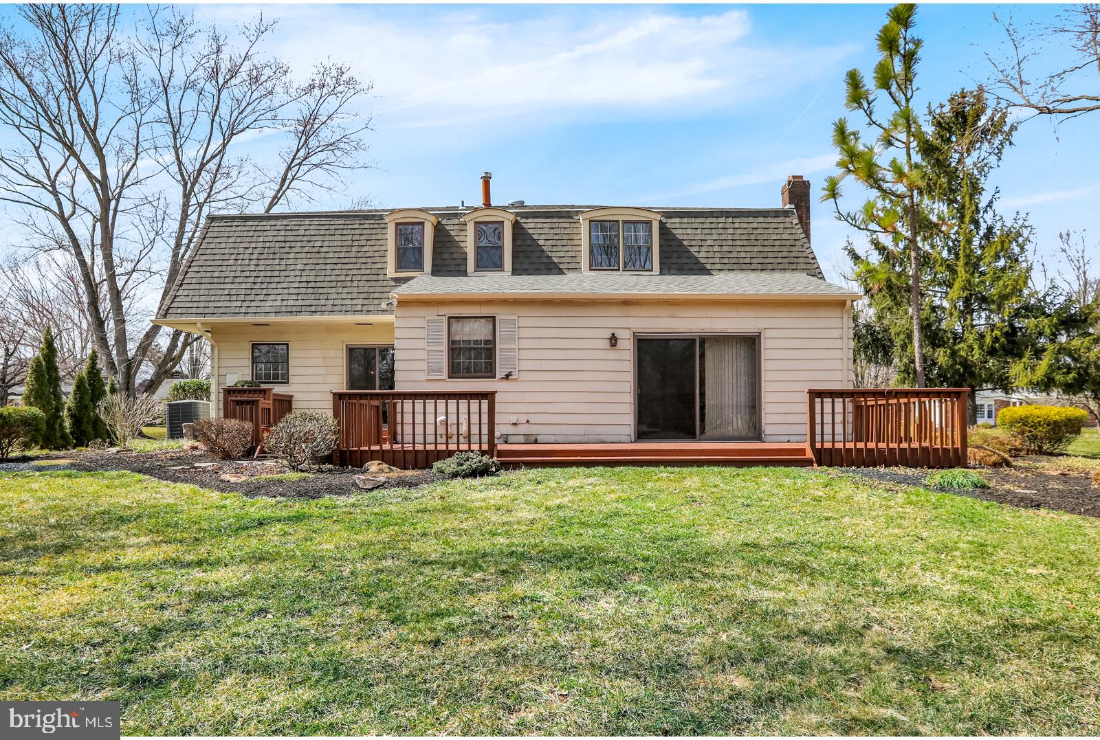362 Ramsey Road Yardley, PA 19067 - Photo 35 of 39 Exterior Back