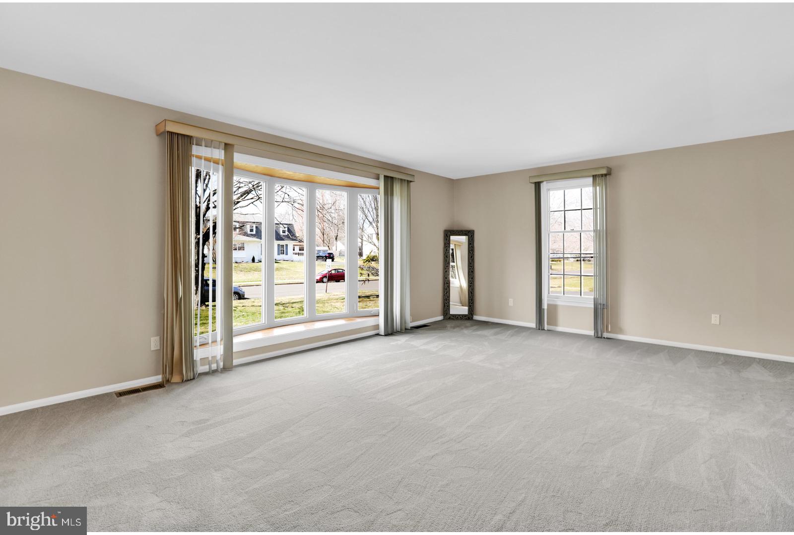 362 Ramsey Road Yardley, PA 19067 - Photo 7 of 39 Living room