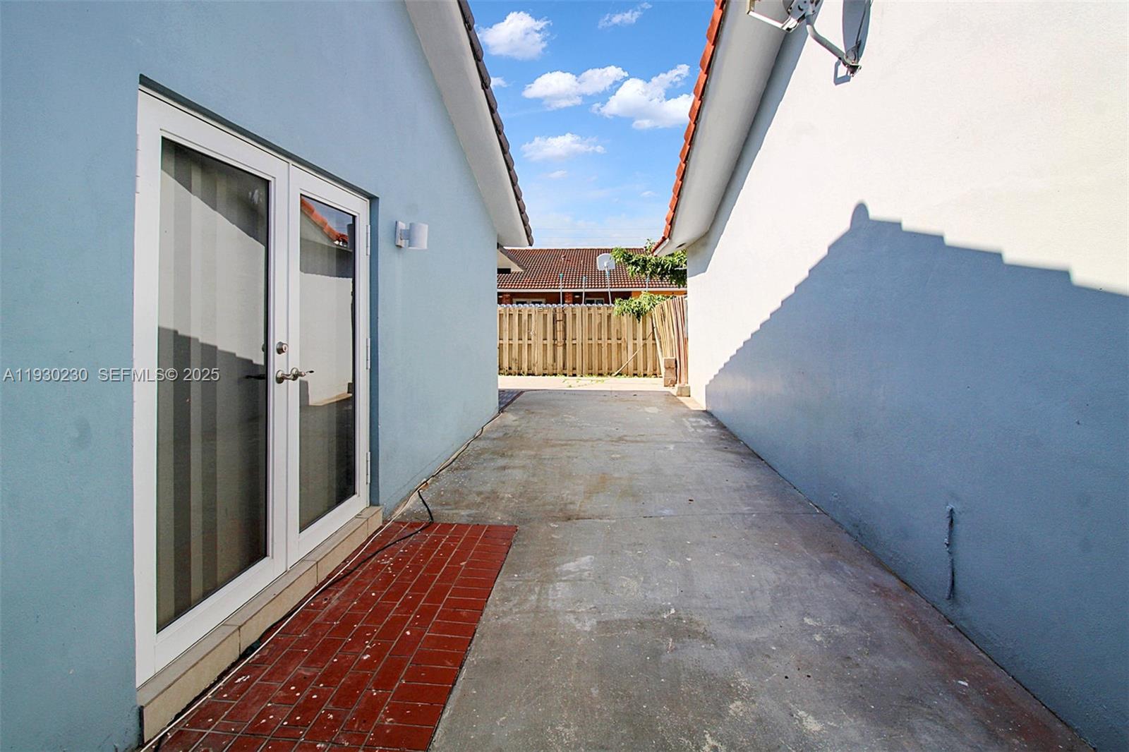 1022 Southwest 138th Place Miami, FL 33184 - Photo 31 of 39