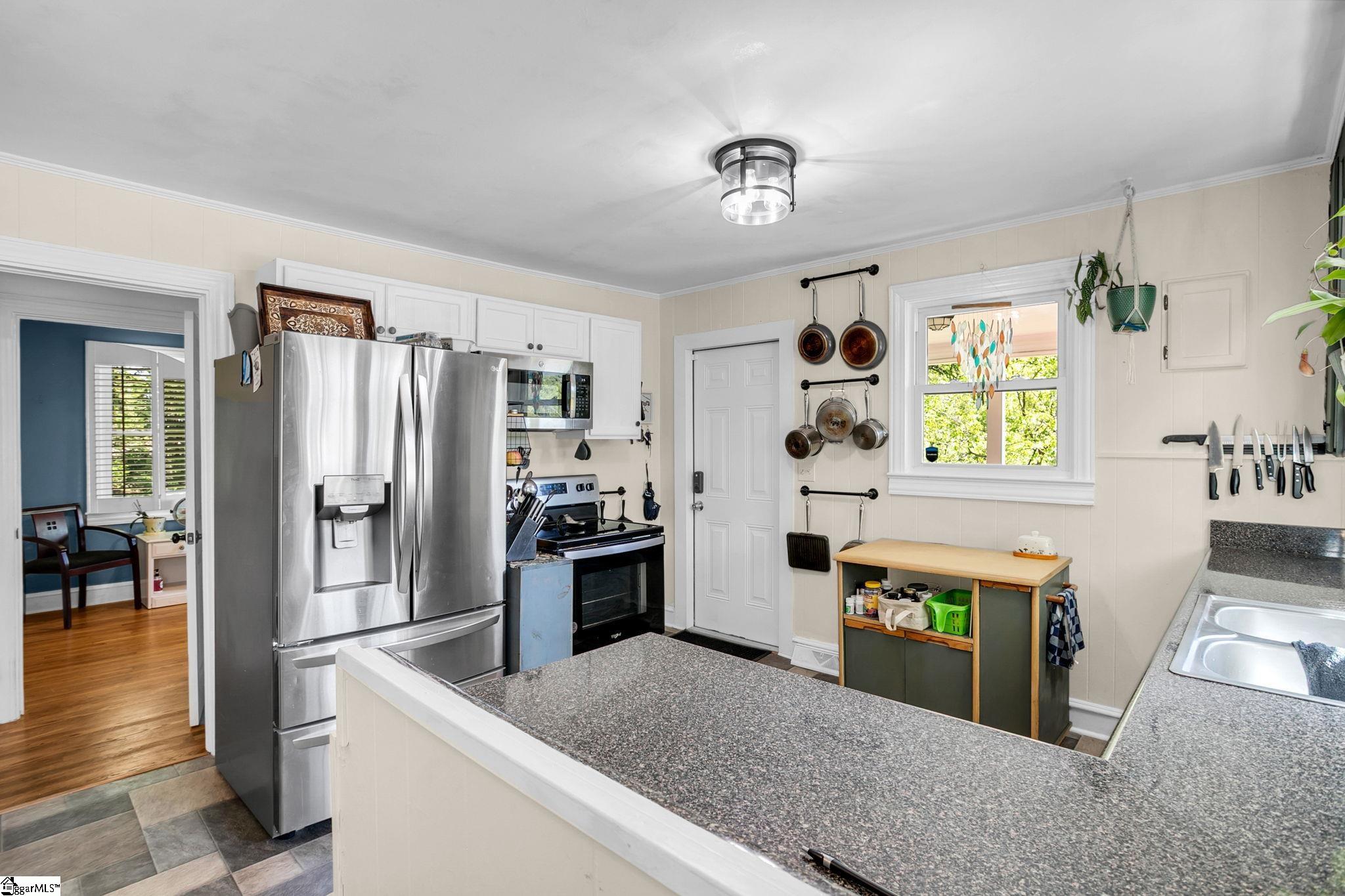 117 Patterson Road Greer, SC 29651 - Photo 10 of 35 Gallery Image 10