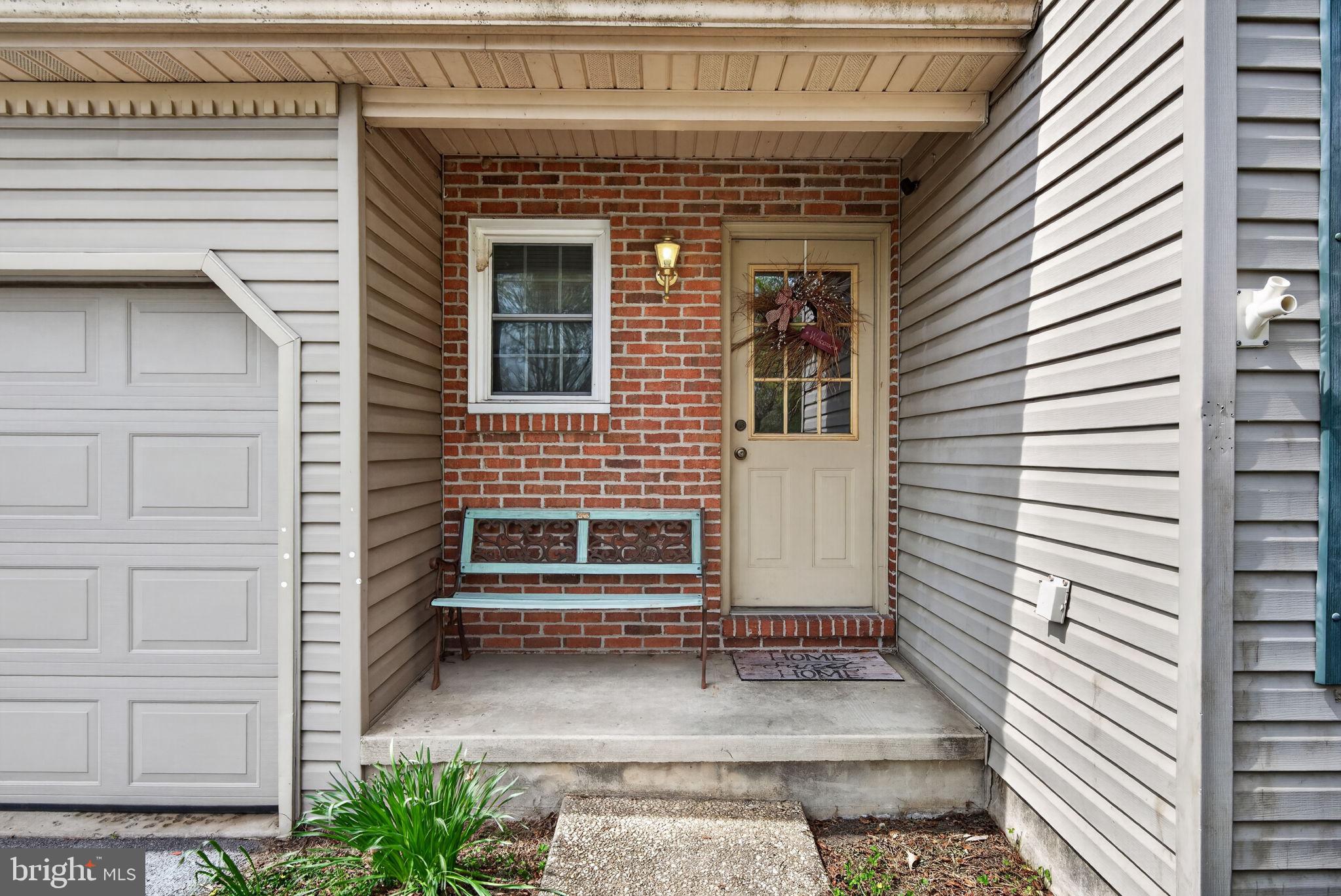 213 Stone Creek Road Lancaster, PA 17603 - Photo 4 of 26 Main View #4